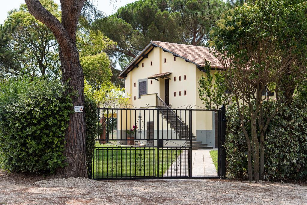 Villa Degli Oleandri Bnb Рим Екстериор снимка